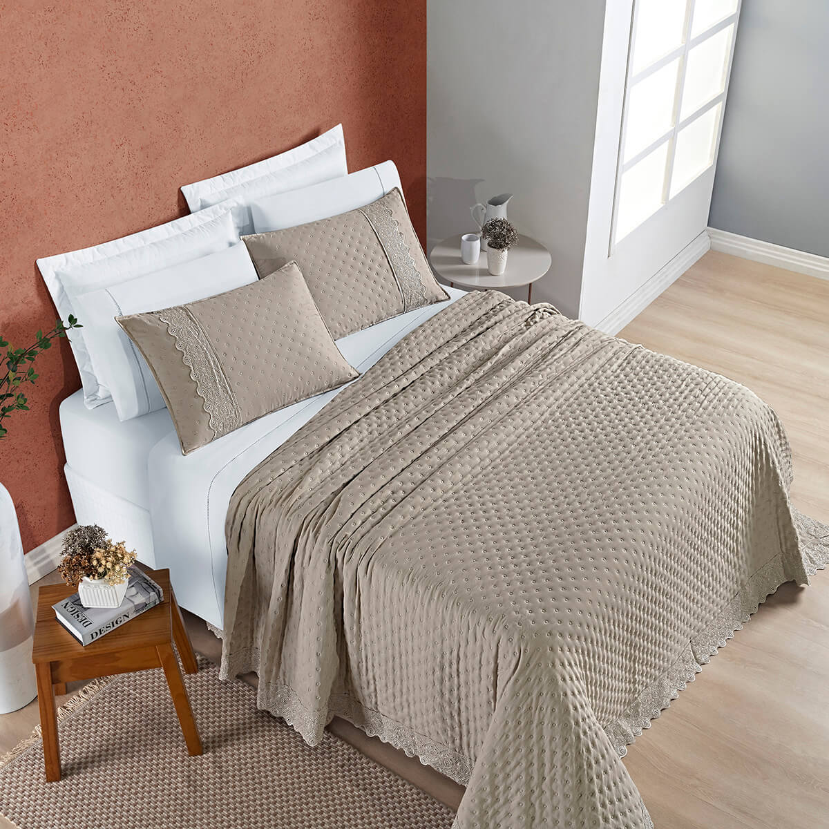 Taupe