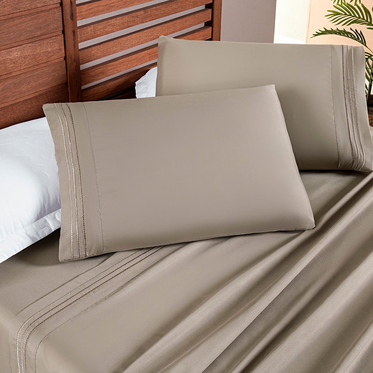 Taupe