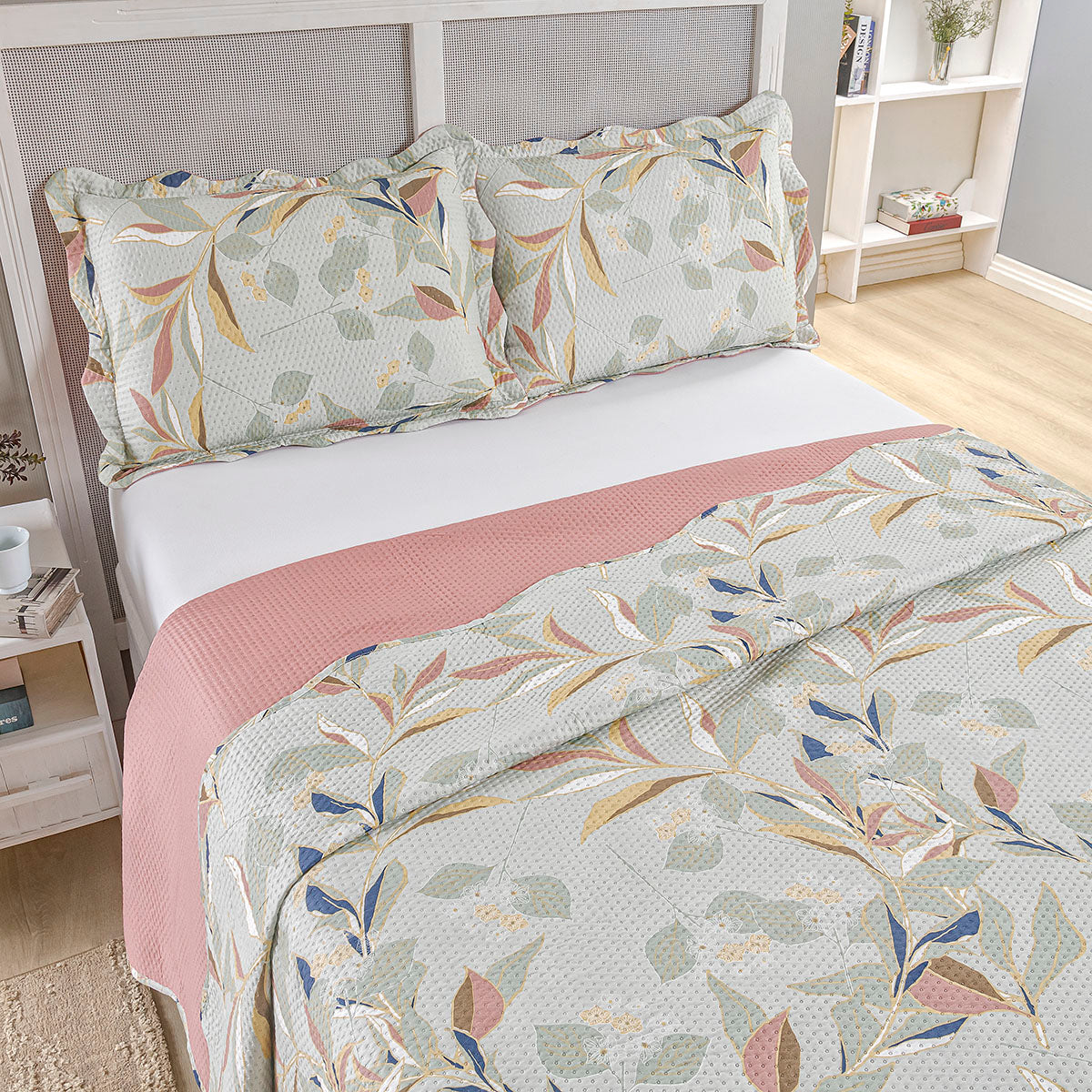 Colcha Casal Bouti Slim Dupla Face Matelada com Acabamento em Ondas