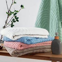 Toalha de Banho Dunna 1 Peça: Maciez de fio Penteado e Desenho Jacquard